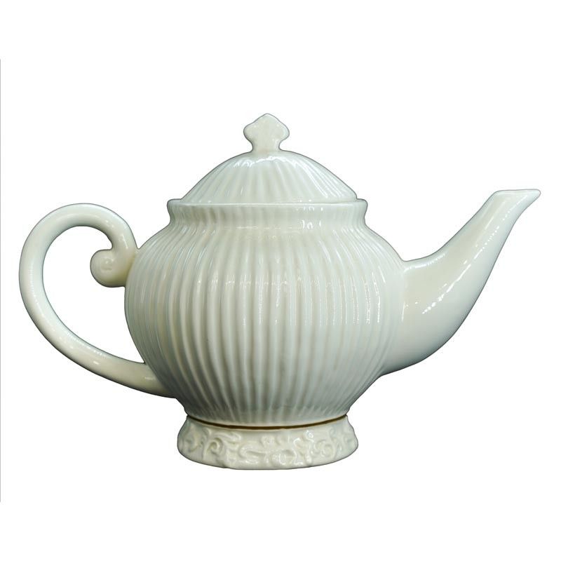 Teiera in Ceramica Bianca con Renna H.16 cm