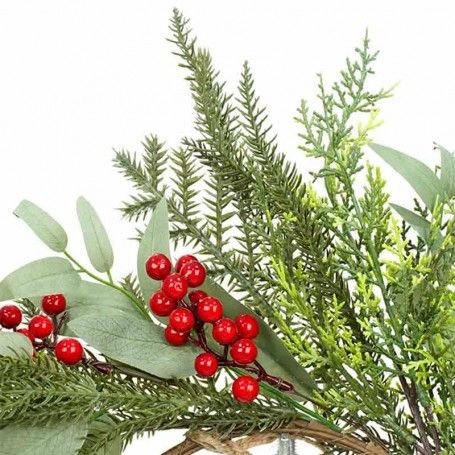 Corona Natalizia con Foglie Verdi e Bacche Rosse