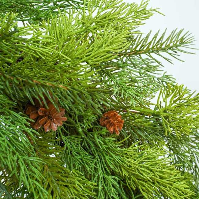 Ghirlanda Natalizia Verde con Pigne D.76 cm in PE