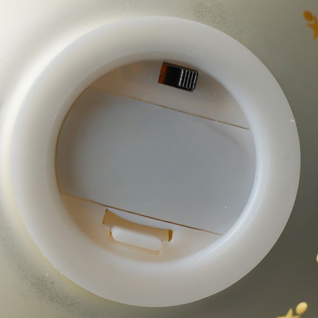 Sfera Natalizia Luminosa in Vetro con Decorazioni Dorate D.15 cm, 2 Colori