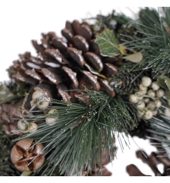 Ghirlanda Natalizia con Aghi di Pino e Pigne