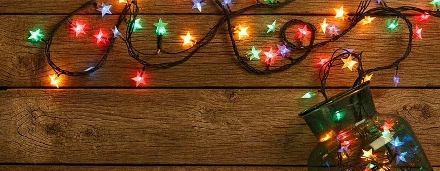 Luci Natalizie per il tuo Albero di Natale | Catene Luminose Online al Miglior Prezzo 